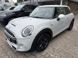 Silber Gebraucht 2016 Mini Cooper SD Kleinwagen | 17.750 € (Fairer Preis)
