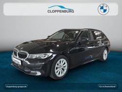 Schwarz Gebraucht 2021 BMW 320 Advantage Kombi | 21.655 € (Fairer Preis)