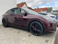 Rot Gebraucht 2023 Tesla Model Y Performance SUV | 49.990 € (Teuer)