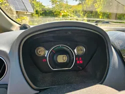 Weiß Gebraucht 2014 Peugeot iON Kleinwagen | 3.800 €