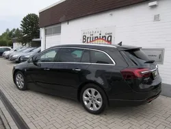 Schwarz Gebraucht 2014 Opel Insignia OPC Kombi | 25.490 €