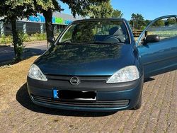 Blau Gebraucht 2001 Opel Corsa Limousine | 950 € (Guter Preis)