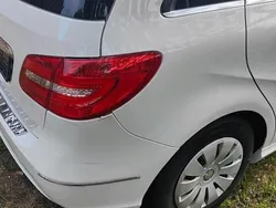 Weiß Gebraucht 2012 Mercedes B180 Van / Kleinbus | 8.500 € (Fairer Preis)