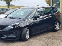 Schwarz Gebraucht 2019 Opel Zafira Innovation Van / Kleinbus | 13.490 € (Fairer Preis)