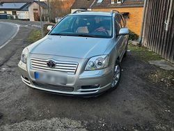Silber Gebraucht 2006 Toyota Avensis Kombi | 2.400 € (Fairer Preis)