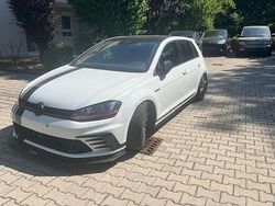 Weiß Gebraucht 2017 VW Golf VII GTI Clubsport Limousine | 24.490 € (Teuer)