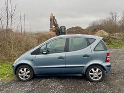 Blau Gebraucht 2003 Mercedes A140 Classic Van / Kleinbus | 2.300 € (Fairer Preis)