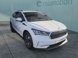 Weiß Gebraucht 2022 Skoda Enyaq iV Loft SUV | 30.470 € (Etwas zu teuer)
