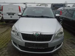 Brilliantsilber metallic Gebraucht 2013 Skoda Fabia Kleinwagen | 3.199 € (Guter Preis)