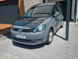 Grau Gebraucht 2014 VW Caddy Van / Kleinbus | 7.000 €