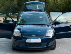 Blau Gebraucht 2006 Ford Fiesta Kleinwagen | 2.500 €