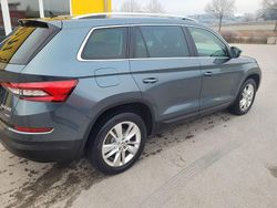 Grau Gebraucht 2018 Skoda Kodiaq Ambition SUV | 24.950 € (Fairer Preis)