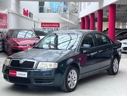 Canadiangrün metallic Gebraucht 2002 Skoda Superb Comfort Limousine | 1.999 € (Superpreis)