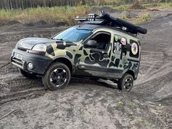 Grün Gebraucht 2001 Renault Kangoo Van / Kleinbus | 8.000 €