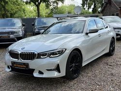 Weiß Gebraucht 2020 BMW 320 Luxury Line Limousine | 25.490 € (Guter Preis)