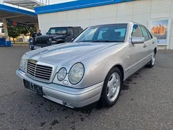 Grau Gebraucht 1996 Mercedes E420 Avantgarde Limousine | 4.990 €