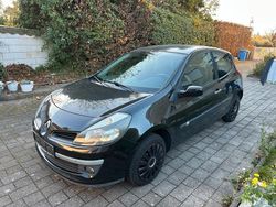 Schwarz Gebraucht 2006 Renault Clio II Kleinwagen | 2.500 €