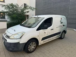 Weiß Gebraucht 2012 Citroën Berlingo Van / Kleinbus | 2.990 € (Fairer Preis)