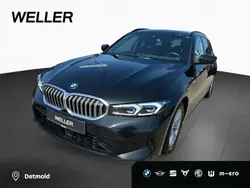 Black sapphire (schwarz) Gebraucht 2023 BMW 320 M Sport Kombi | 41.390 € (Fairer Preis)