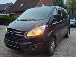 Schwarz Gebraucht 2015 Ford Transit Custom Van / Kleinbus | 8.500 €