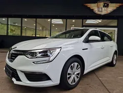 Gletscherweiss Gebraucht 2018 Renault Mégane GrandTour Life Kombi | 9.800 € (Guter Preis)