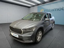 Grau Gebraucht 2022 Skoda Enyaq iV Loft SUV | 27.649 € (Fairer Preis)