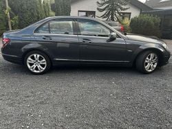Grau Gebraucht 2010 Mercedes C180 Limousine | 15.000 €