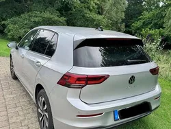 Silber Gebraucht 2022 VW Golf VIII Limousine | 23.000 € (Guter Preis)
