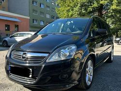 Schwarz Gebraucht 2012 Opel Zafira Family Van / Kleinbus | 5.900 € (Fairer Preis)