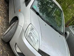 Silber Gebraucht 2003 Ford Fiesta Kleinwagen | 800 € (Superpreis)