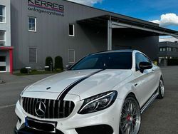 Weiß Gebraucht 2017 Mercedes C300 AMG line Coupé | 29.990 € (Teuer)