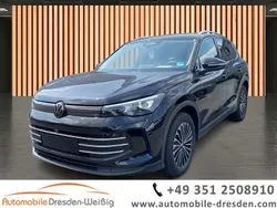 Schwarz deep black (metallic) Gebraucht 2024 VW Tiguan Elegance SUV | 36.980 € (Guter Preis)