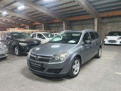 Grau Gebraucht 2007 Opel Astra Edition Kombi | 1.890 € (Fairer Preis)