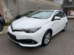 Super white 2 Gebraucht 2016 Toyota Auris Comfort Limousine | 8.990 € (Guter Preis)