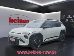 Grün Gebraucht 2024 Kia EV3 4 SUV | 41.980 € (Guter Preis)