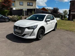 Weiß Gebraucht 2021 Peugeot e-208 Active Kleinwagen | 12.999 € (Etwas zu teuer)