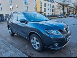 Blau Gebraucht 2017 Nissan X-Trail SUV | 15.900 € (Fairer Preis)