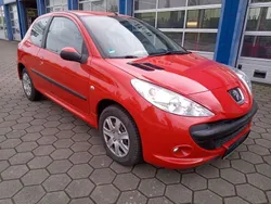 Rot Gebraucht 2009 Peugeot 206+ Basis Kleinwagen | 3.300 € (Etwas zu teuer)