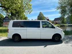 Weiß Gebraucht 2007 VW Caravelle Van / Kleinbus | 7.000 €