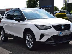 Weiß Gebraucht 2024 Seat Arona FR SUV | 19.890 € (Superpreis)