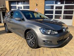 Grau Gebraucht 2017 VW Golf VII Allstar Kombi | 13.990 € (Fairer Preis)