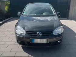 Schwarz Gebraucht 2007 VW Golf V Kleinwagen | 2.700 € (Fairer Preis)
