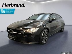 Schwarz Gebraucht 2021 Mercedes CLA200 Shooting Brake Progressive Kombi | 24.980 € (Superpreis)