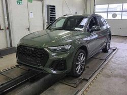 Distriktgrün metallic (metallic) Gebraucht 2024 Audi Q5 Business SUV | 48.900 € (Etwas zu teuer)