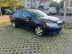 Schwarz Gebraucht 2012 Skoda Octavia Kombi | 3.099 € (Guter Preis)
