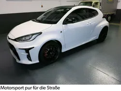 Schneeweiß Neu 2024 Toyota Yaris Limousine | 39.990 € (Guter Preis)