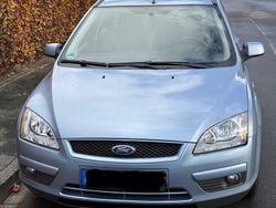 Blau Gebraucht 2007 Ford Focus Ambiente Kombi | 2.250 € (Fairer Preis)