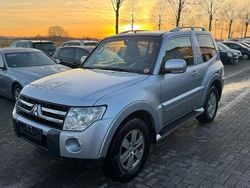 Silber Gebraucht 2007 Mitsubishi Pajero Intense SUV | 7.900 € (Superpreis)