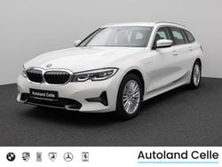 Alpinweiß uni300schwarz Gebraucht 2021 BMW 330e Sport Line Limousine | 24.999 € (Superpreis)