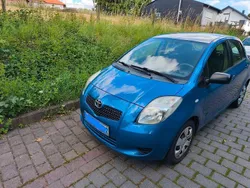 Blau Gebraucht 2009 Toyota Yaris Cool Limousine | 4.250 € (Fairer Preis)